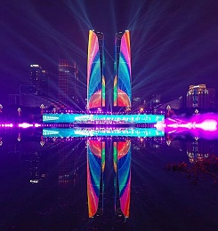 成都网红打卡新地标，金融城双子塔灯光秀