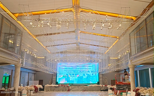 洪湖农场宴会厅水晶吊灯加装工程