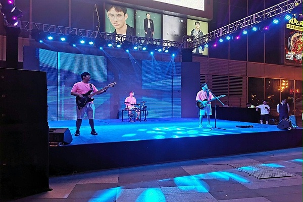 成都锦华万达广场演出