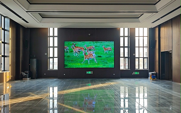 100人到300人规模会议空间！库尔勒石油小镇生活中心会议音视频工程竣工