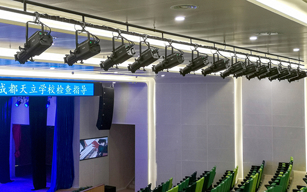 成都鹰皇为成都市龙泉驿区天立小学校剧场音响、灯光、舞台机械项目