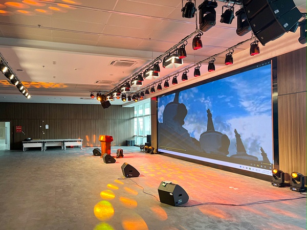 吉利学院(成都校区)多功能厅舞台灯光音视频工程焕新竣工 吉利学院(成都校区)多功能厅舞台灯光音视频工程焕新竣工