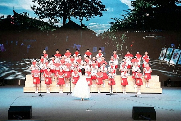 天府第四中学第五届“艺·起SHOW” 鹰皇科技租赁团队助力活动舞台灯光音响视频服务