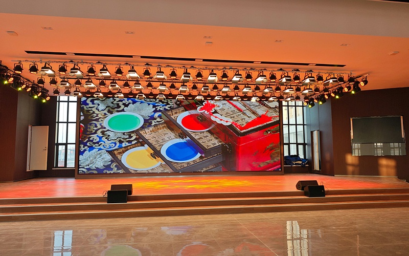 100人到300人规模会议空间！库尔勒石油小镇生活中心会议音视频工程竣工